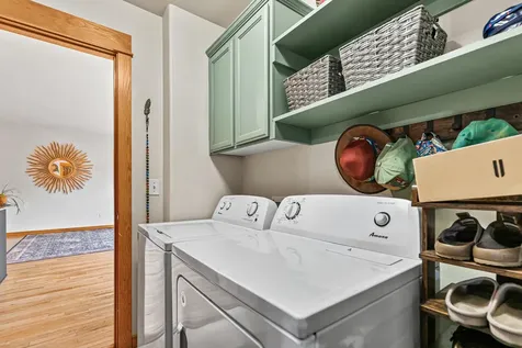 2684 Clay Creek Way Ashland OR 97520