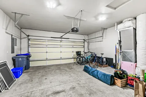 2684 Clay Creek Way Ashland OR 97520