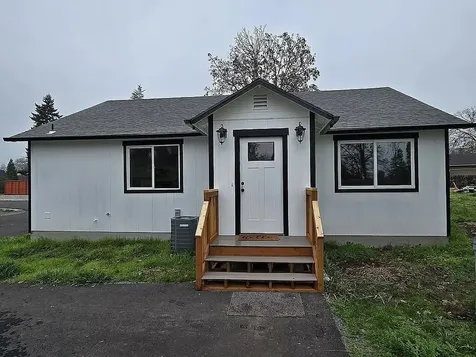 717 NE Fusite Grants Pass OR 97526