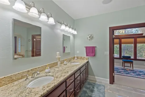 353 Hixson Drive Grants Pass OR 97526