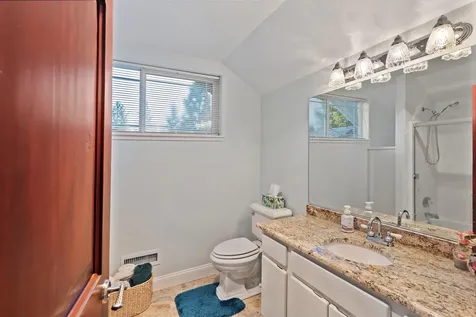 353 Hixson Drive Grants Pass OR 97526