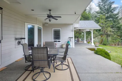 353 Hixson Drive Grants Pass OR 97526