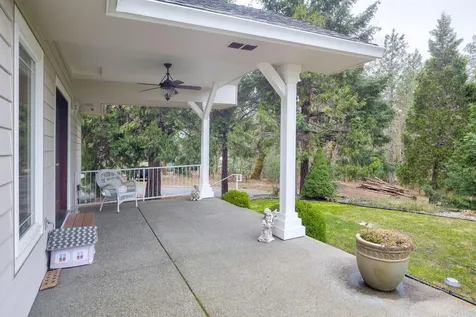 353 Hixson Drive Grants Pass OR 97526
