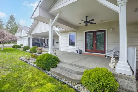 353 Hixson Drive Grants Pass OR 97526