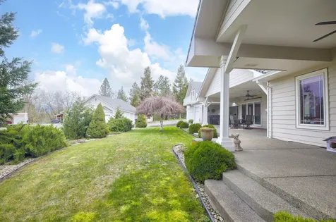 353 Hixson Drive Grants Pass OR 97526