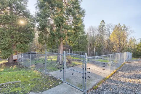 353 Hixson Drive Grants Pass OR 97526