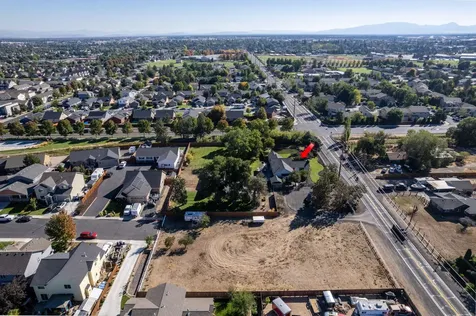 2765 W Antler Avenue Redmond OR 97756