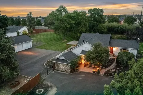 2765 W Antler Avenue Redmond OR 97756