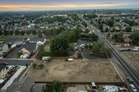 2765 W Antler Avenue Redmond OR 97756