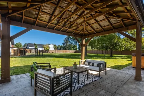 2765 W Antler Avenue Redmond OR 97756