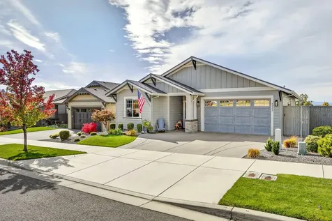 4433 Merlot Court Medford OR 97504