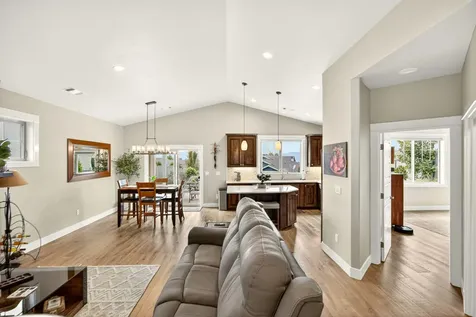 4433 Merlot Court Medford OR 97504