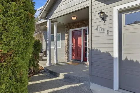4529 Wolf Run Drive Medford OR 97504