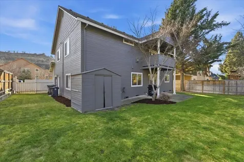 4529 Wolf Run Drive Medford OR 97504