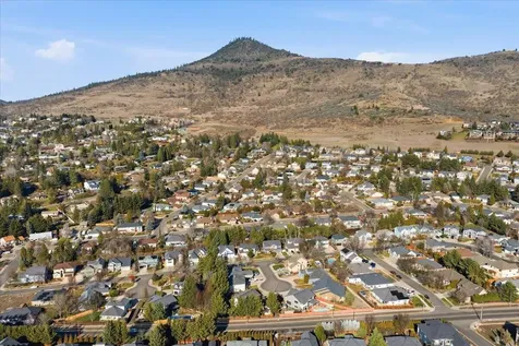 4529 Wolf Run Drive Medford OR 97504