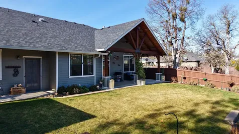 209 White Oak Way Shady Cove OR 97539