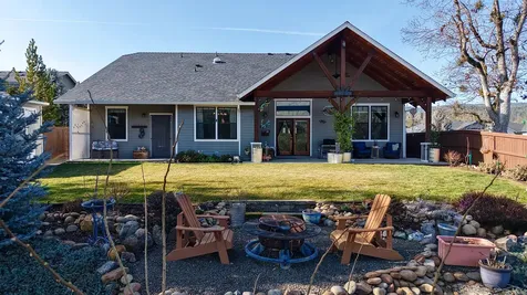 209 White Oak Way Shady Cove OR 97539