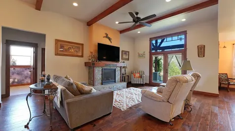 209 White Oak Way Shady Cove OR 97539