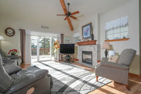 5028 Sora Loop Klamath Falls OR 97601