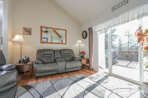 5028 Sora Loop Klamath Falls OR 97601