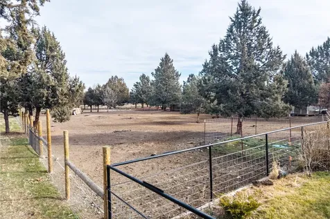 12916 SW Wheat Grass Road Terrebonne OR 97760