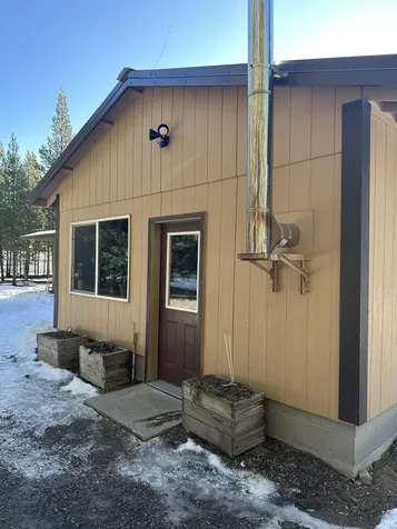 123977 Surveyor Road Crescent Lake OR 97733