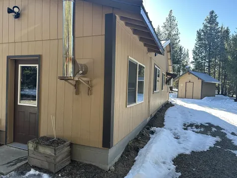 123977 Surveyor Road Crescent Lake OR 97733