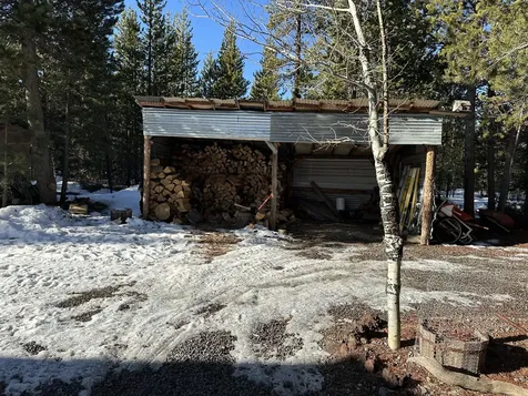 123977 Surveyor Road Crescent Lake OR 97733