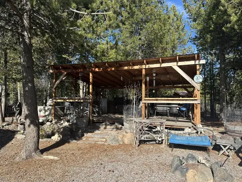 123977 Surveyor Road Crescent Lake OR 97733