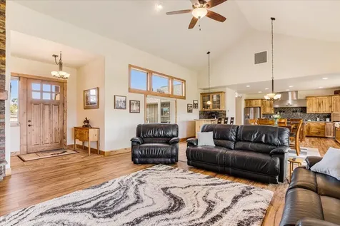 6150 NW Kingwood Avenue Redmond OR 97756