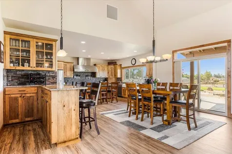 6150 NW Kingwood Avenue Redmond OR 97756