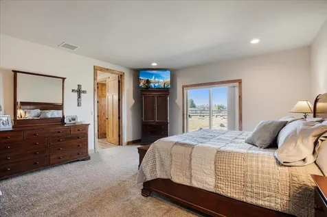 6150 NW Kingwood Avenue Redmond OR 97756