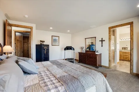 6150 NW Kingwood Avenue Redmond OR 97756