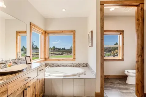6150 NW Kingwood Avenue Redmond OR 97756