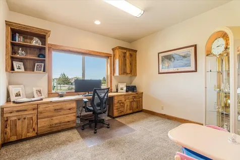 6150 NW Kingwood Avenue Redmond OR 97756