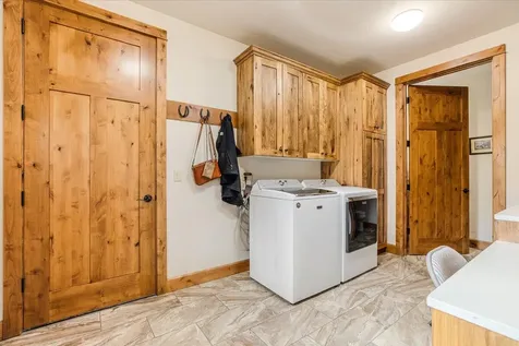 6150 NW Kingwood Avenue Redmond OR 97756