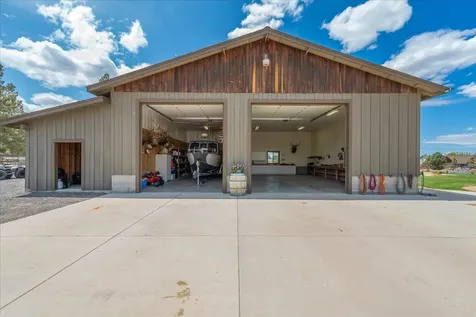 6150 NW Kingwood Avenue Redmond OR 97756