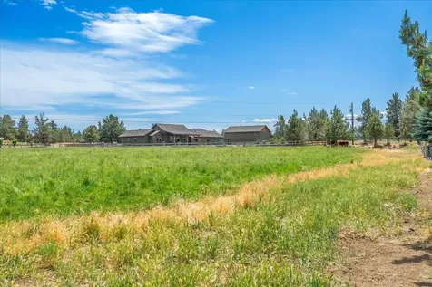 6150 NW Kingwood Avenue Redmond OR 97756