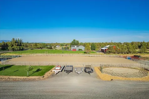6150 NW Kingwood Avenue Redmond OR 97756