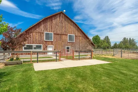 6150 NW Kingwood Avenue Redmond OR 97756