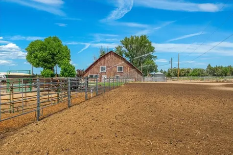 6150 NW Kingwood Avenue Redmond OR 97756