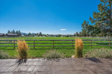 6150 NW Kingwood Avenue Redmond OR 97756