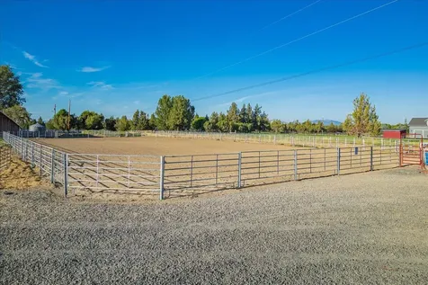 6150 NW Kingwood Avenue Redmond OR 97756