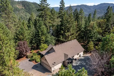 700 Rancho Vista Drive Grants Pass OR 97526