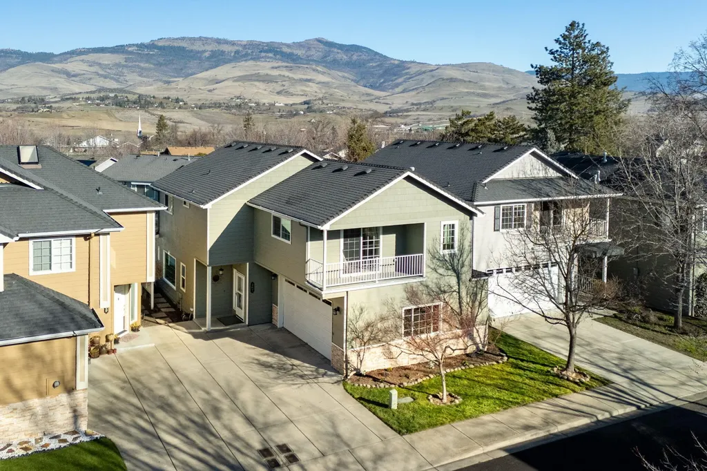 267 Meadow Drive Ashland OR 97520
