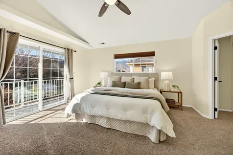 267 Meadow Drive Ashland OR 97520