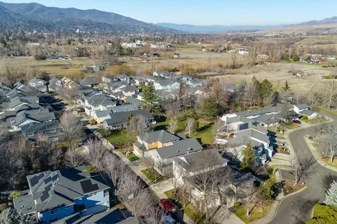 267 Meadow Drive Ashland OR 97520