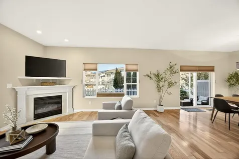 267 Meadow Drive Ashland OR 97520