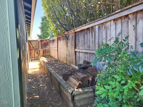977 Garden Springs Circle Medford OR 97504