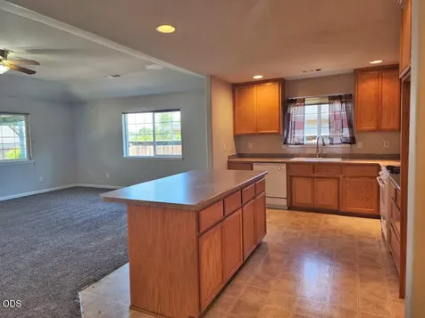 977 Garden Springs Circle Medford OR 97504